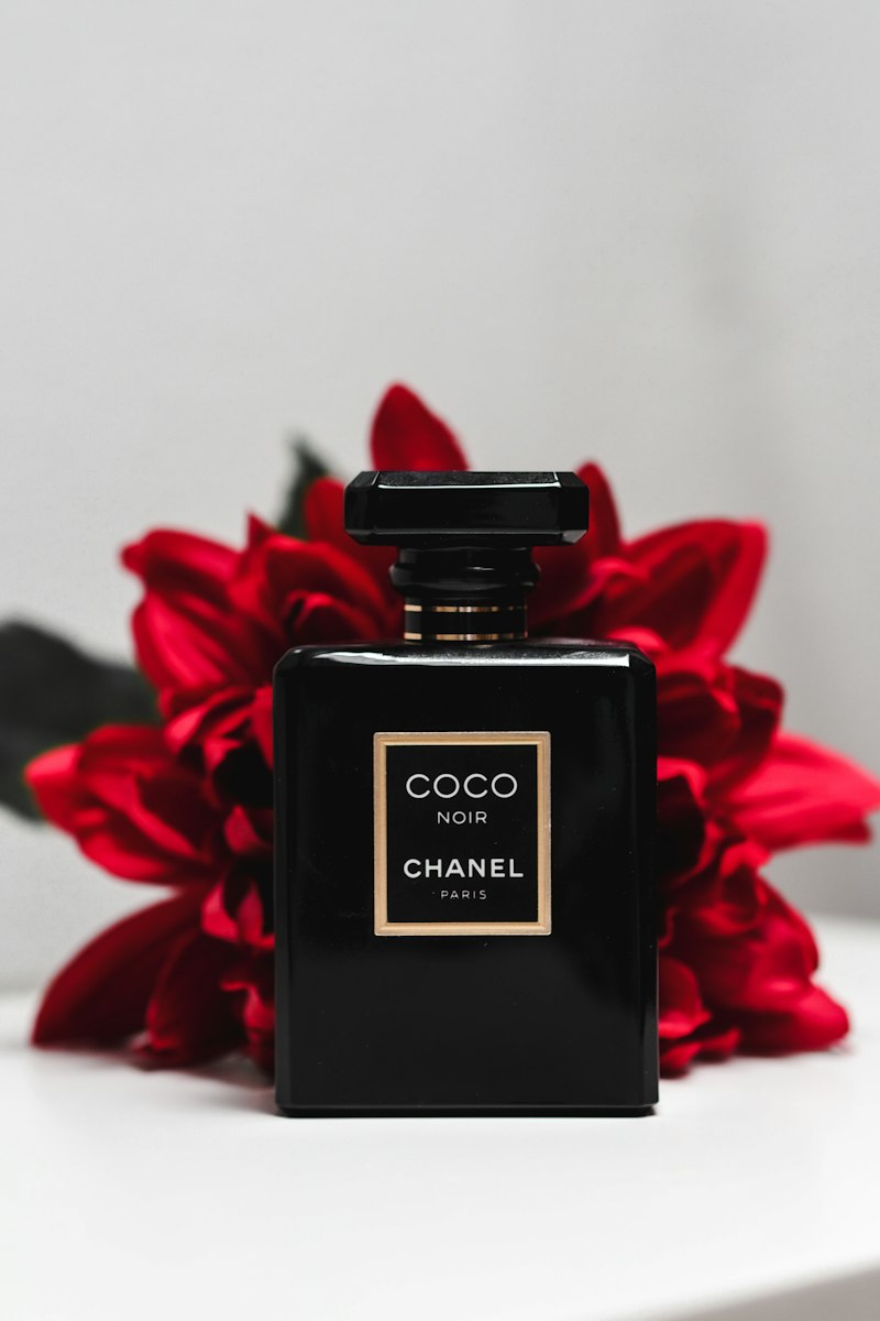 Oud perfume